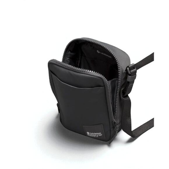 Lululemon Handbags - LULULEMON Easy Access Crossbody Bag 1.5L Black Unisex Adjustable Fanny Travel